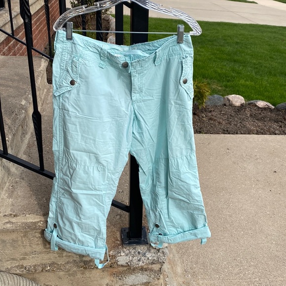 American Eagle Size 8 cargo pant - Picture 1 of 4